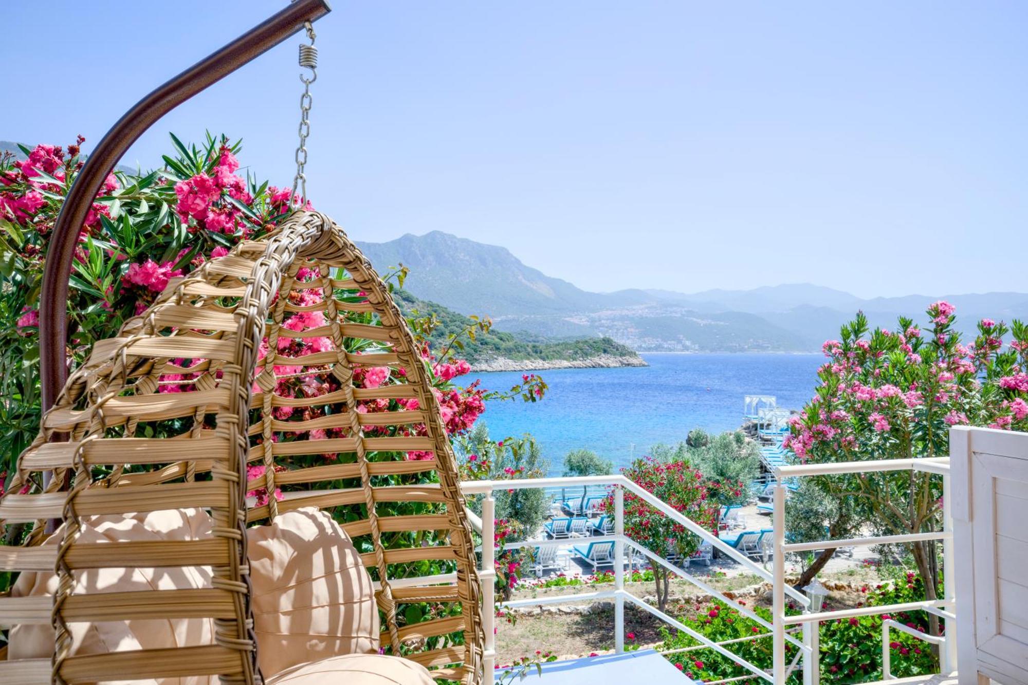 Blanca Beach Hotel カシュ エクステリア 写真