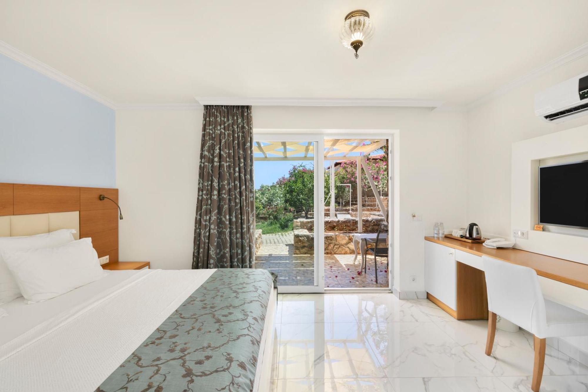 Blanca Beach Hotel カシュ エクステリア 写真